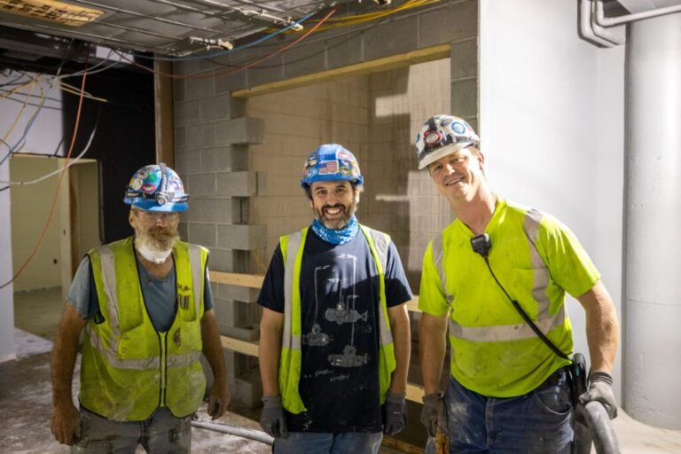 Floor Technologies Workers